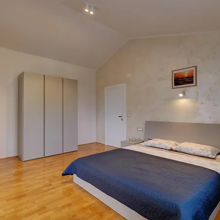 Nata Villa Pula